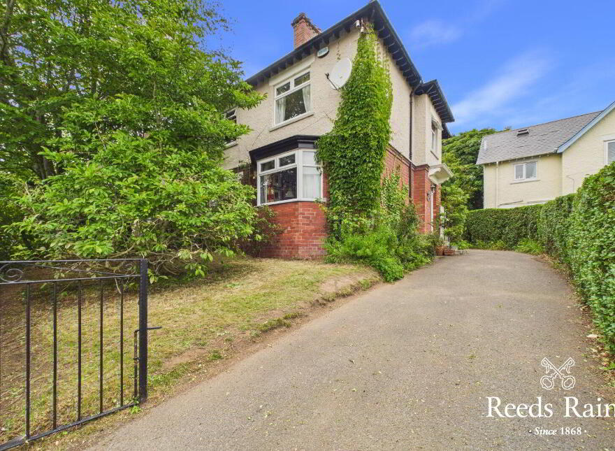 34 Cherryvalley Gardens, Belfast, BT5 6PQ