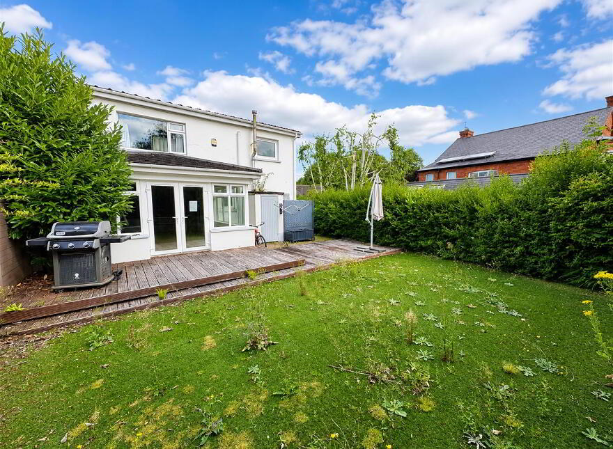 2 Cherryvalley Park West, Belfast, BT5 6PU