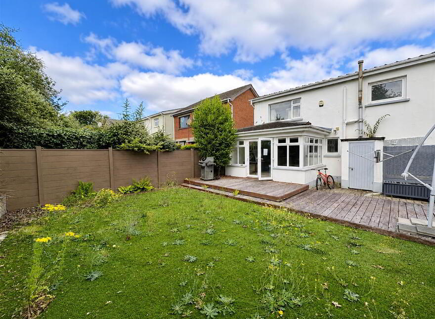 2 Cherryvalley Park West, Belfast, BT5 6PU