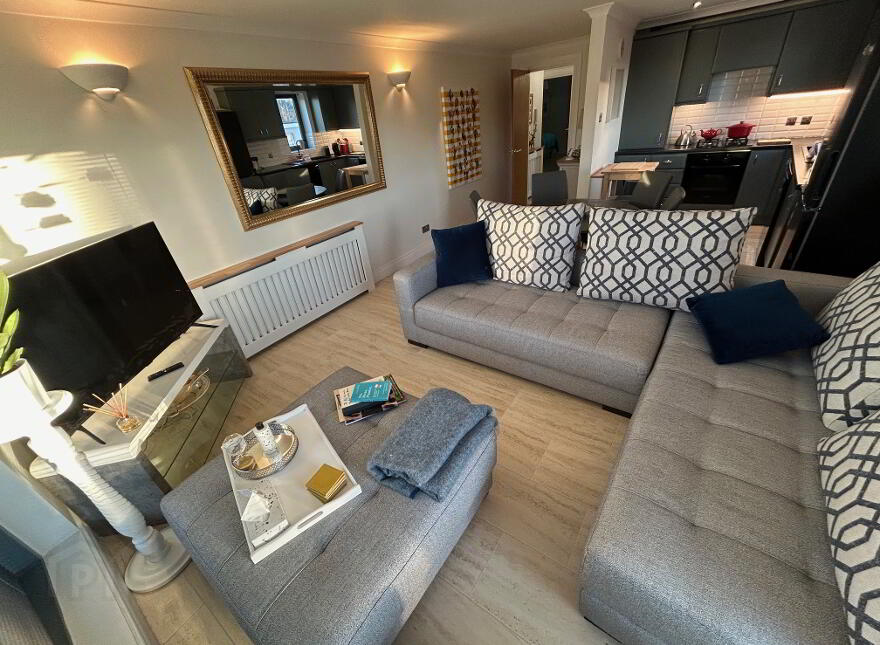 Apt 12 Lesley Plaza, Lisburn Road, Belfast, BT9 6JN