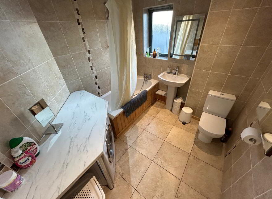 Apt 12 Lesley Plaza, Lisburn Road, Belfast, BT9 6JN