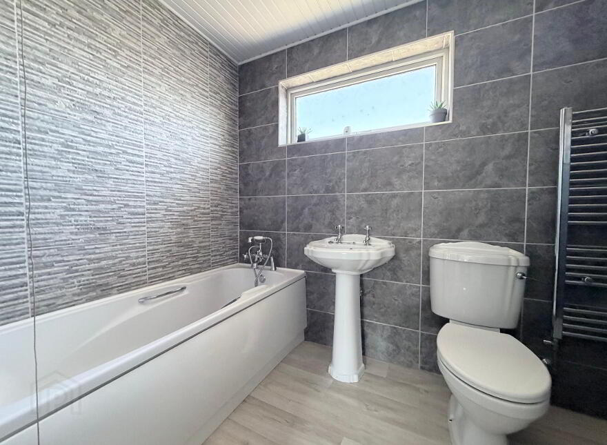 10 Brookfield Park, Banbridge, BT32 3BU