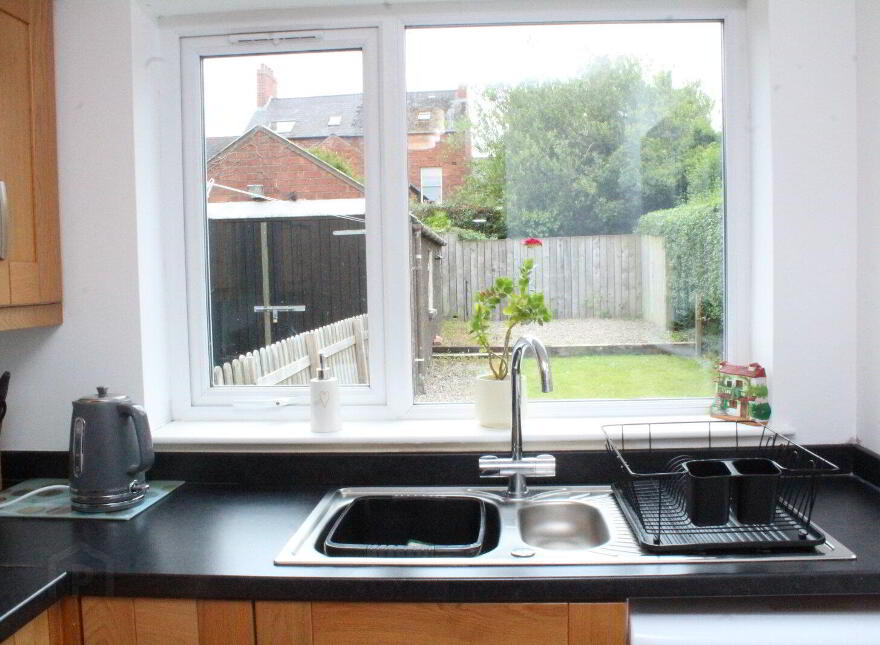 37 Irwin Crescent, Belfast, BT4 3AQ