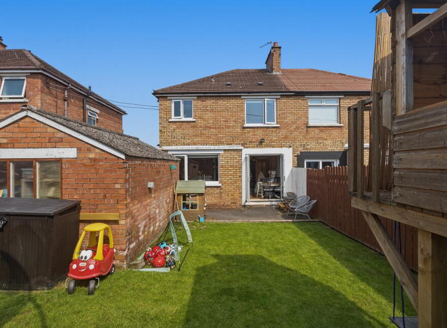 36 Lead Hill Park, Belfast, BT6 9RW