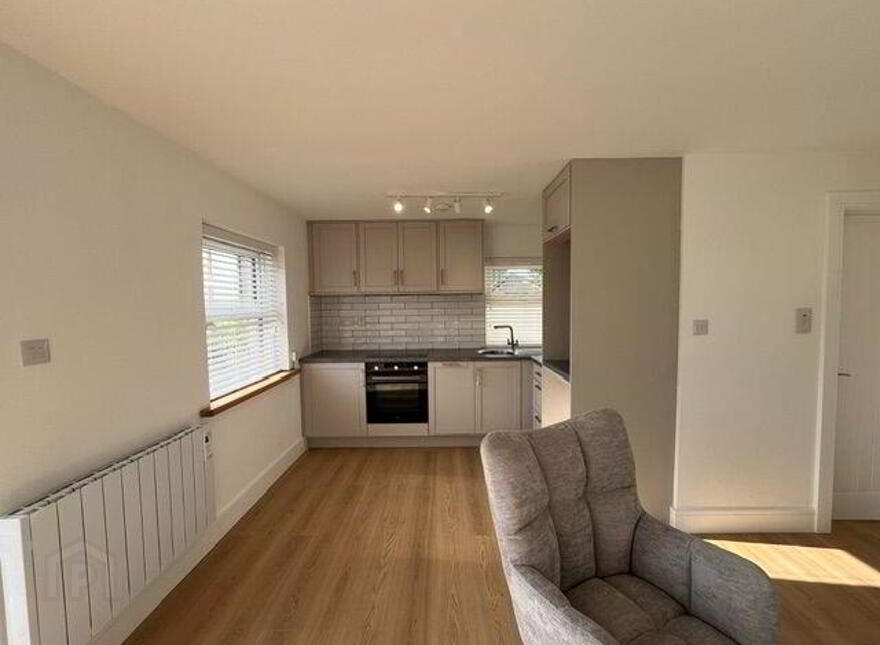 28 The Moorings, Colla Road, Schull, P81P228