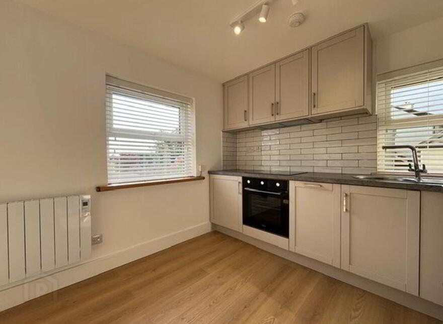 28 The Moorings, Colla Road, Schull, P81P228