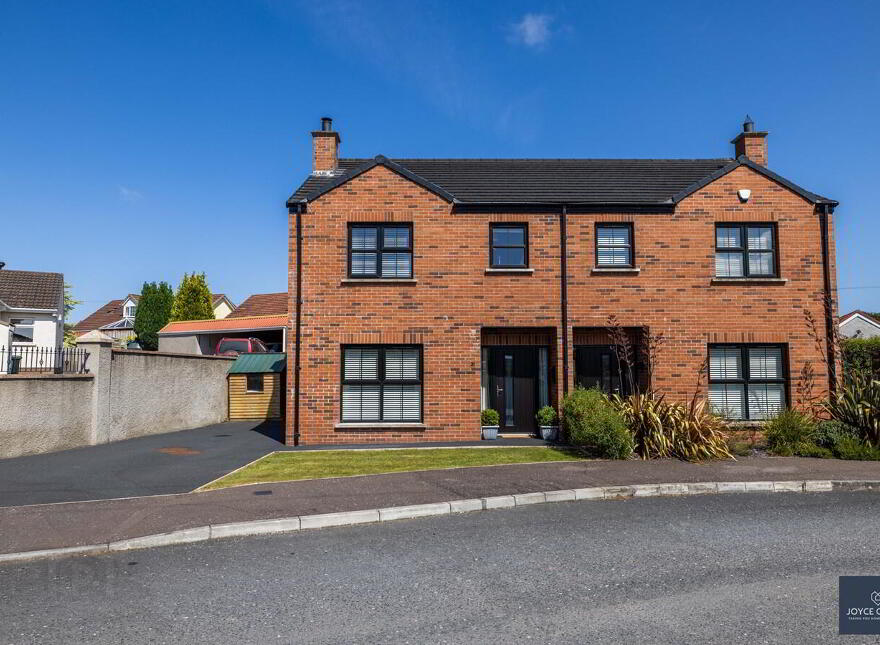 31 Lilburn Hall, Lurgan, BT66 7TL