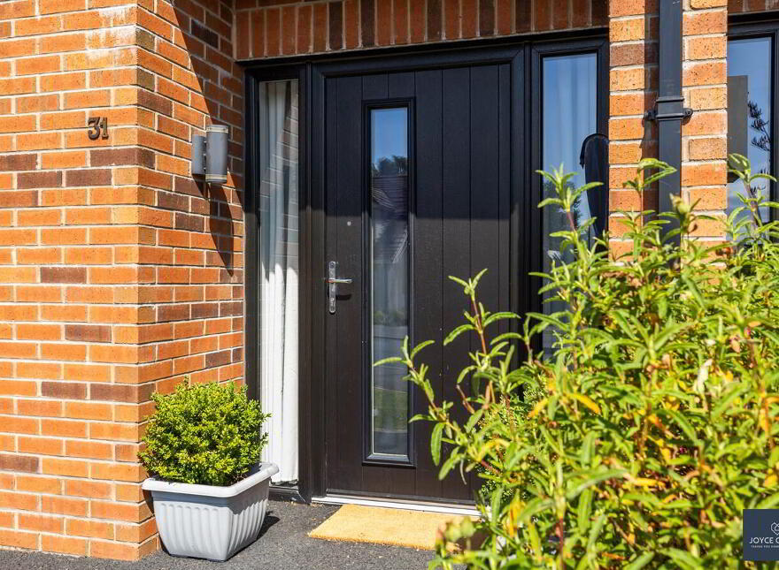 31 Lilburn Hall, Lurgan, BT66 7TL