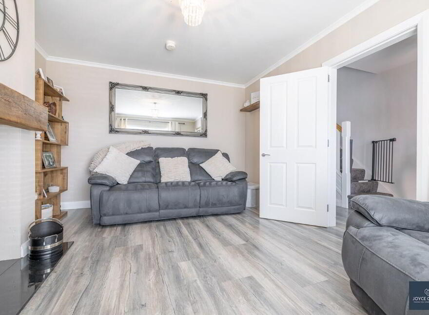 31 Lilburn Hall, Lurgan, BT66 7TL