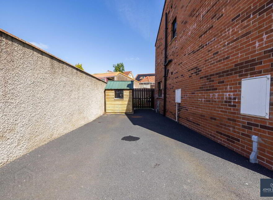 31 Lilburn Hall, Lurgan, BT66 7TL
