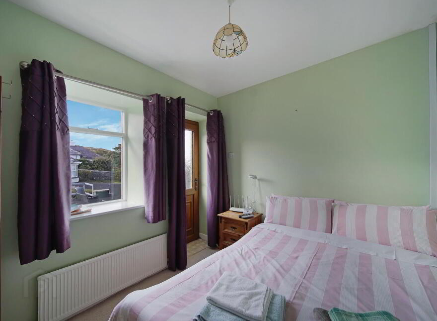 Annora Bar, Narin, Portnoo, F94VX7A