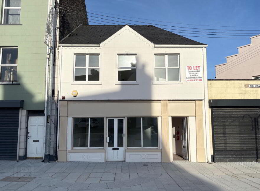 15 The Diamond, Castlederg, BT81 7AR