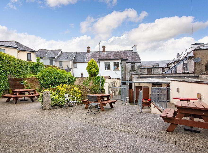 Foley's Bar, Wolf Tone Square, Tubbercurry, F91HXW5