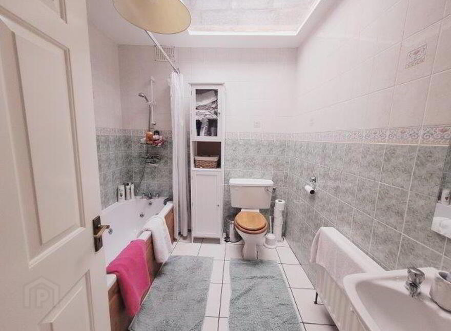 Castle Street, Ballyshannon, F94XY49