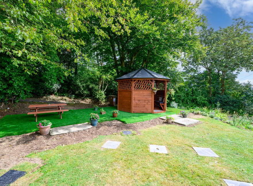 Robin Hill, Lake Road, Cobh, P24RY88