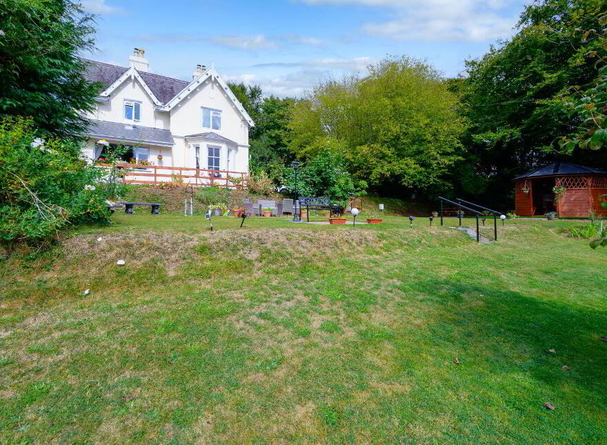 Robin Hill, Lake Road, Cobh, P24RY88