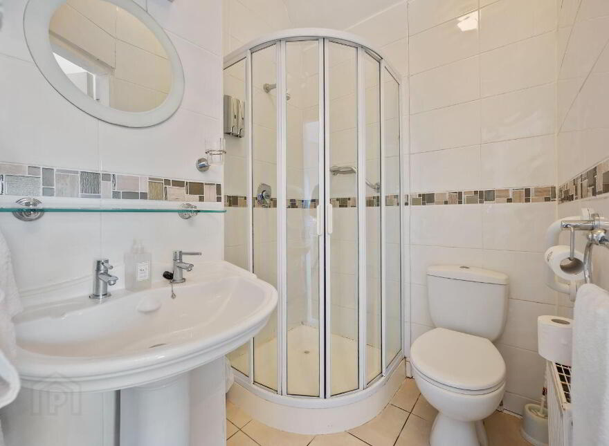 Robin Hill, Lake Road, Cobh, P24RY88