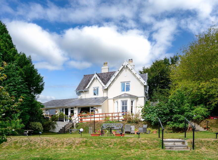 Robin Hill, Lake Road, Cobh, P24RY88