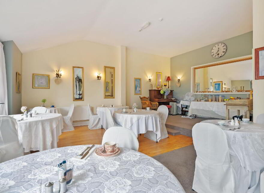 Robin Hill, Lake Road, Cobh, P24RY88