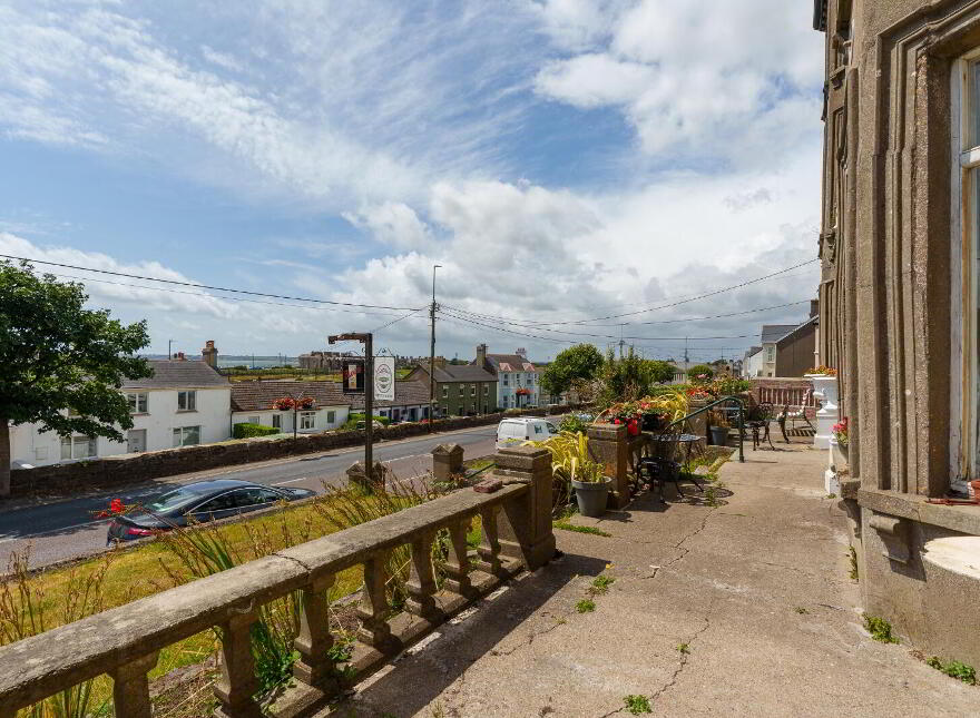 The Marine Bar, Upper Strand, Youghal, P36DP92