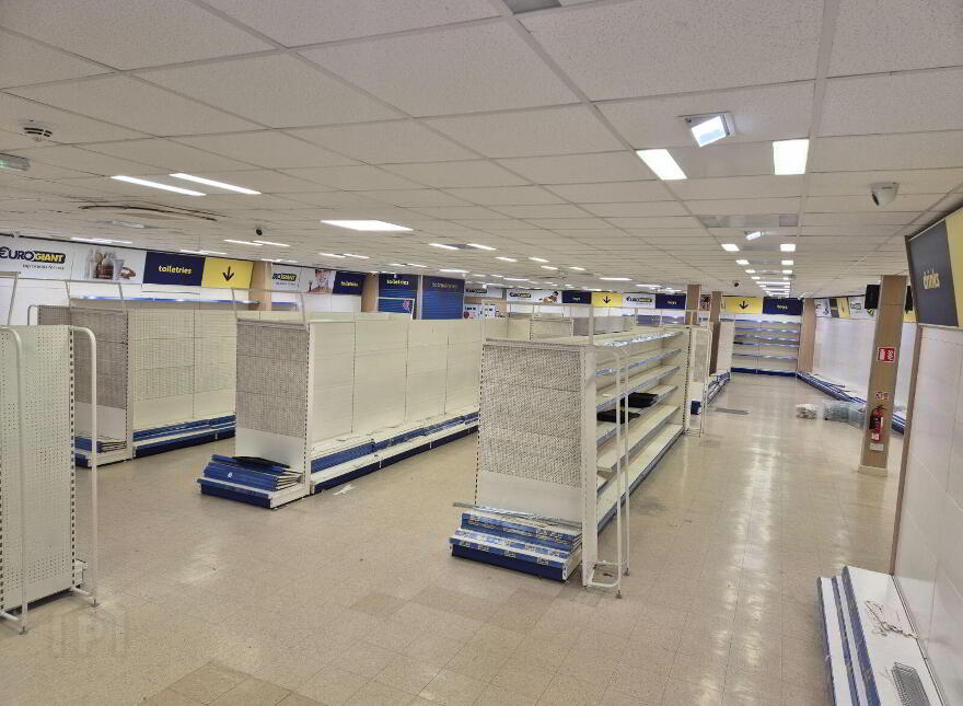 Eurogiant, 13/15 Main Street, Carrickmacross, A81YA21