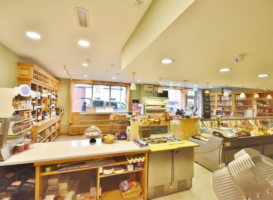 John R's Food Hall, 70/72 Church Street, Listowel, V31X227