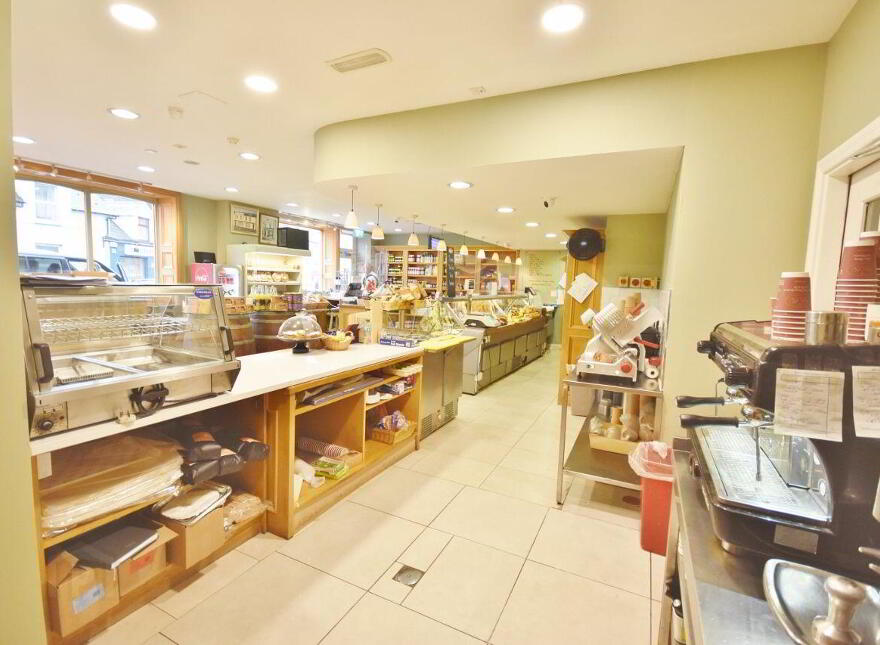 John R's Food Hall, 70/72 Church Street, Listowel, V31X227