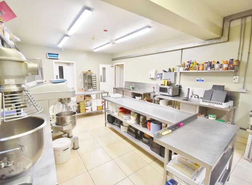 John R's Food Hall, 70/72 Church Street, Listowel, V31X227
