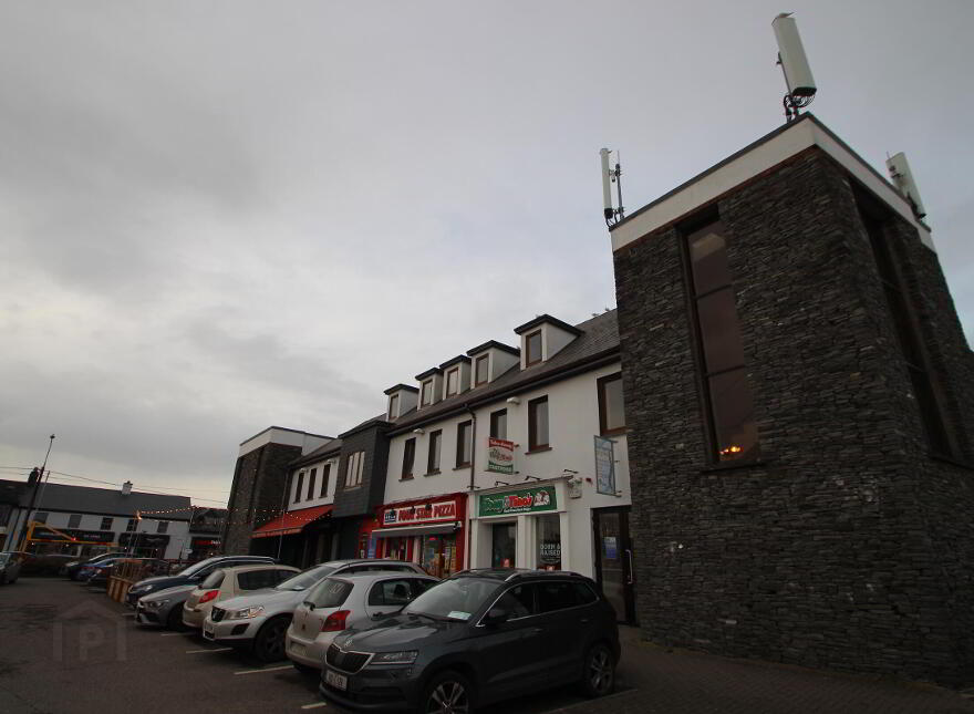 Owenabue Mall, Carrigaline