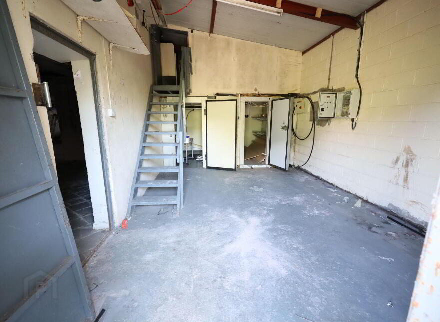 Main Street, Carrigaline, P43N762