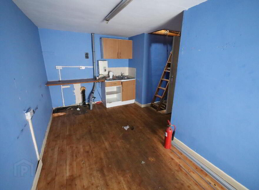 Main Street, Carrigaline, P43N762