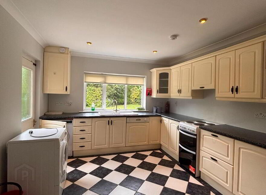 24 Clevedon, Kilmoney Road Lower, Carrigaline, P43K092