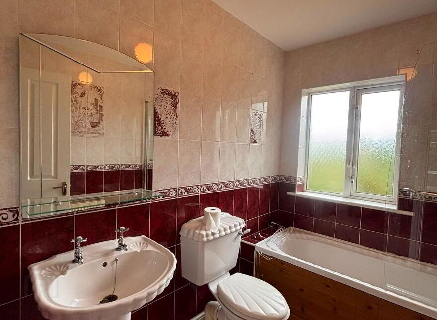 24 Clevedon, Kilmoney Road Lower, Carrigaline, P43K092
