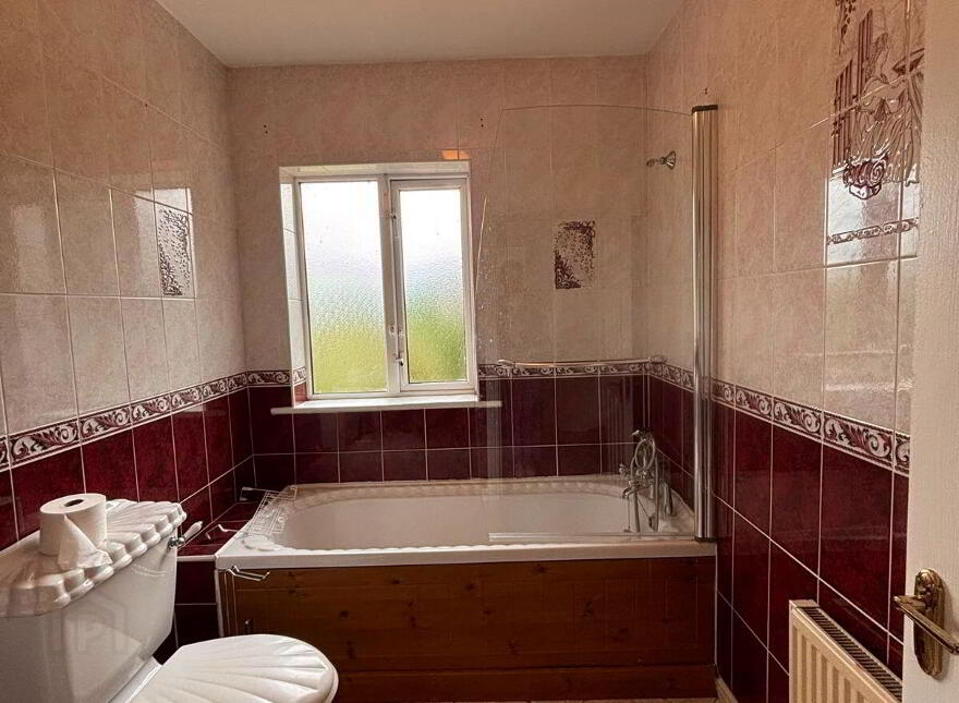 24 Clevedon, Kilmoney Road Lower, Carrigaline, P43K092