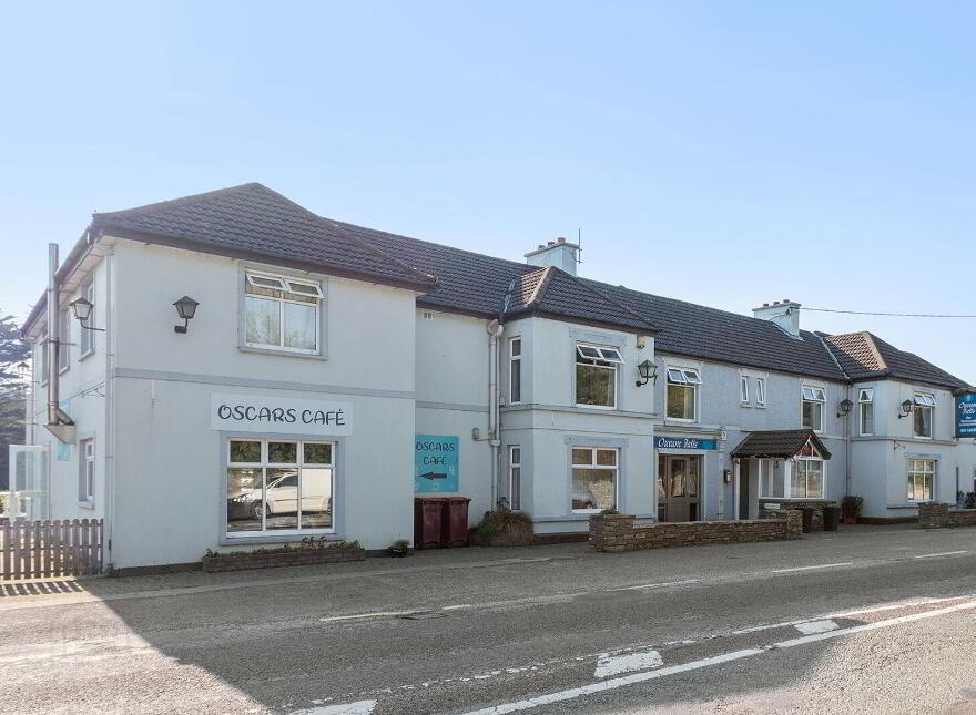 Ouvane Falls Inn, Ballylickey, P75V624