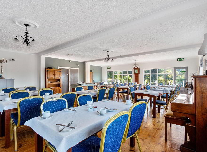 Ouvane Falls Inn, Ballylickey, P75V624