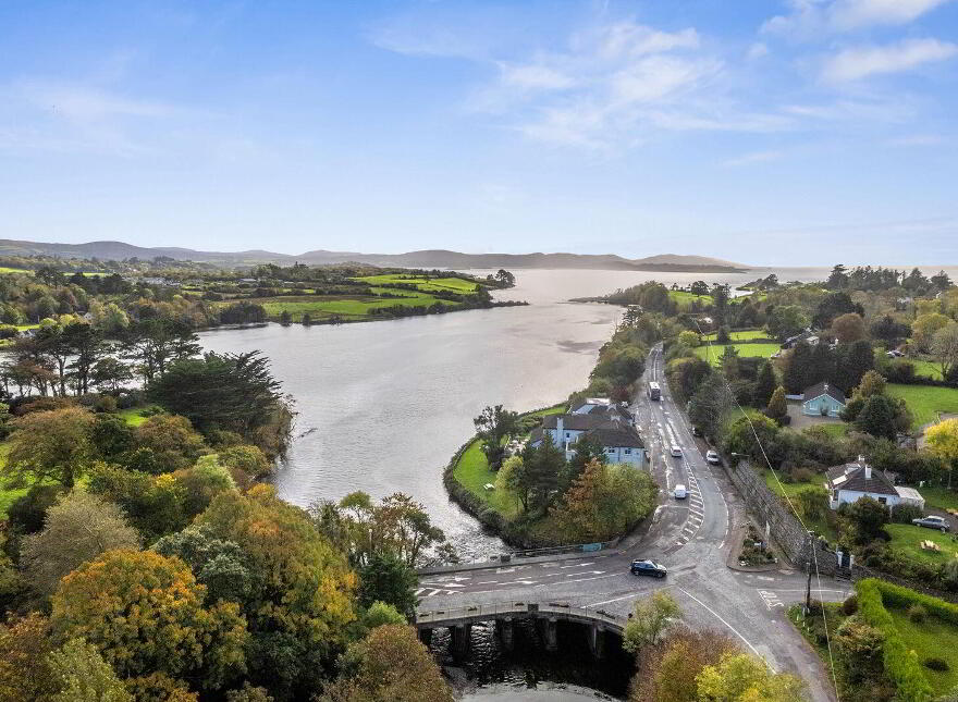 Ouvane Falls Inn, Ballylickey, P75V624