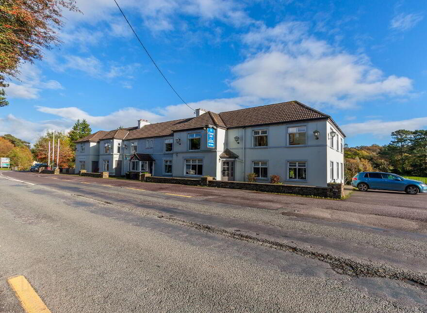 Ouvane Falls Inn, Ballylickey, P75V624
