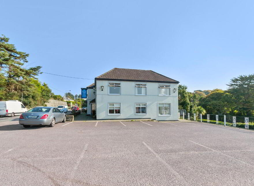 Ouvane Falls Inn, Ballylickey, P75V624