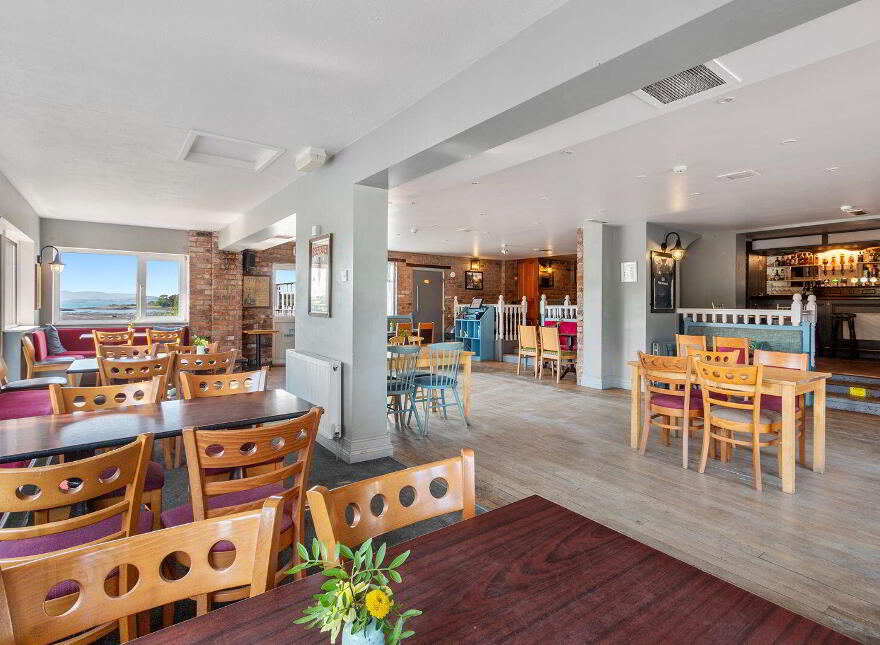 Ouvane Falls Inn, Ballylickey, P75V624