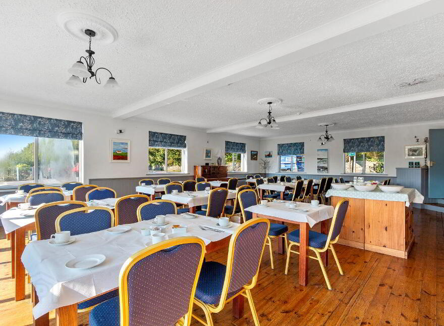 Ouvane Falls Inn, Ballylickey, P75V624