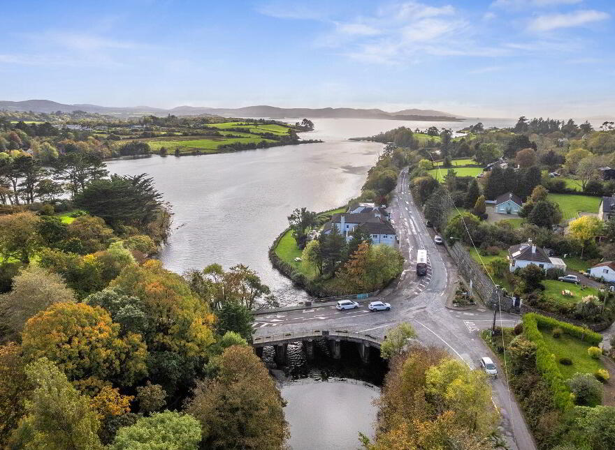 Ouvane Falls Inn, Ballylickey, P75V624
