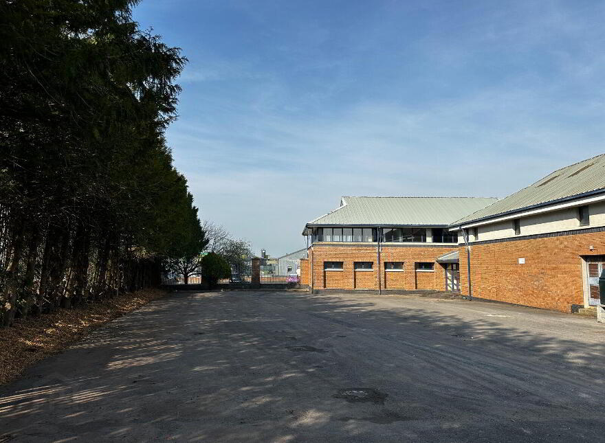Strategic HQ Potential, (, Former EIR Building), Hebron Industrial Es...Kilkenny, R95EP40