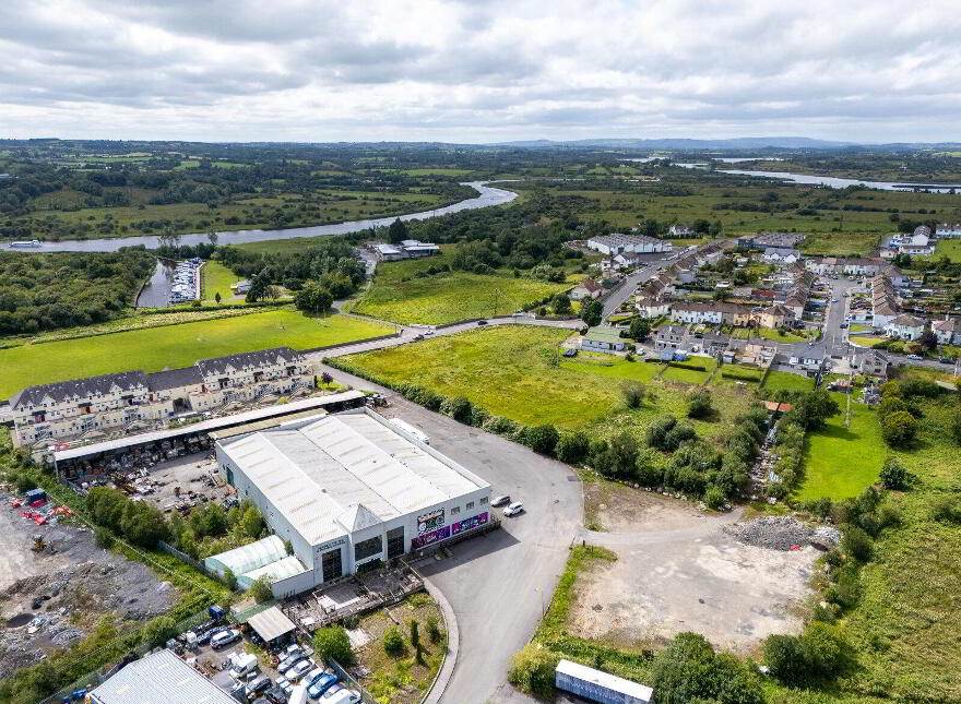 Leitrim Road Retail Point, Leitrim Road, Carrick-On-Shannon, N41F621