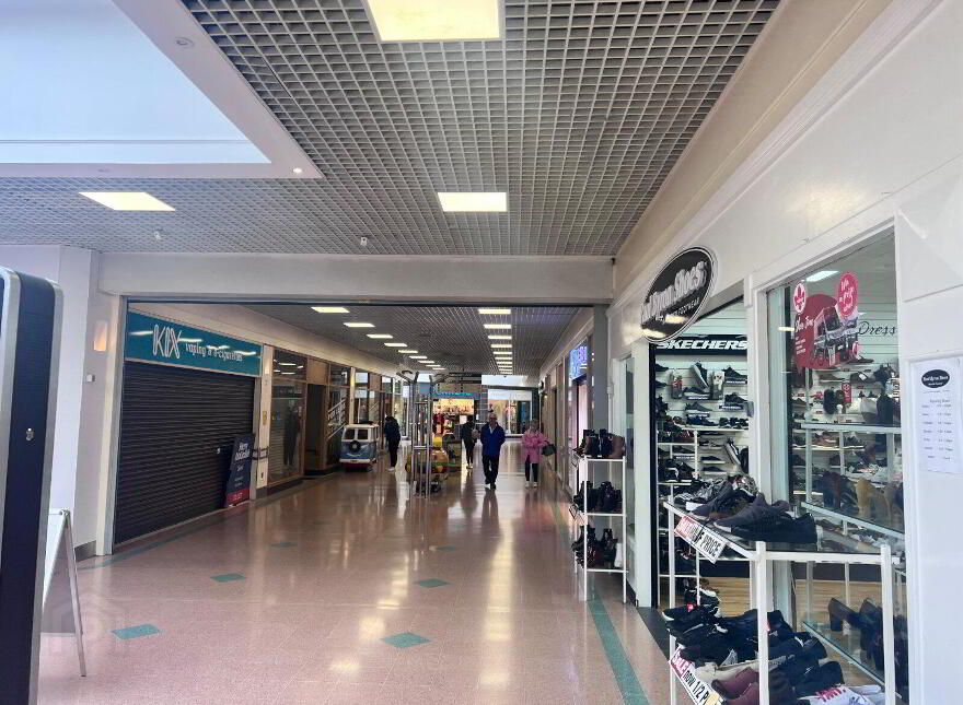 Unit 4 & 4A Longford Shopping Centre, Longford Town, N39KV48