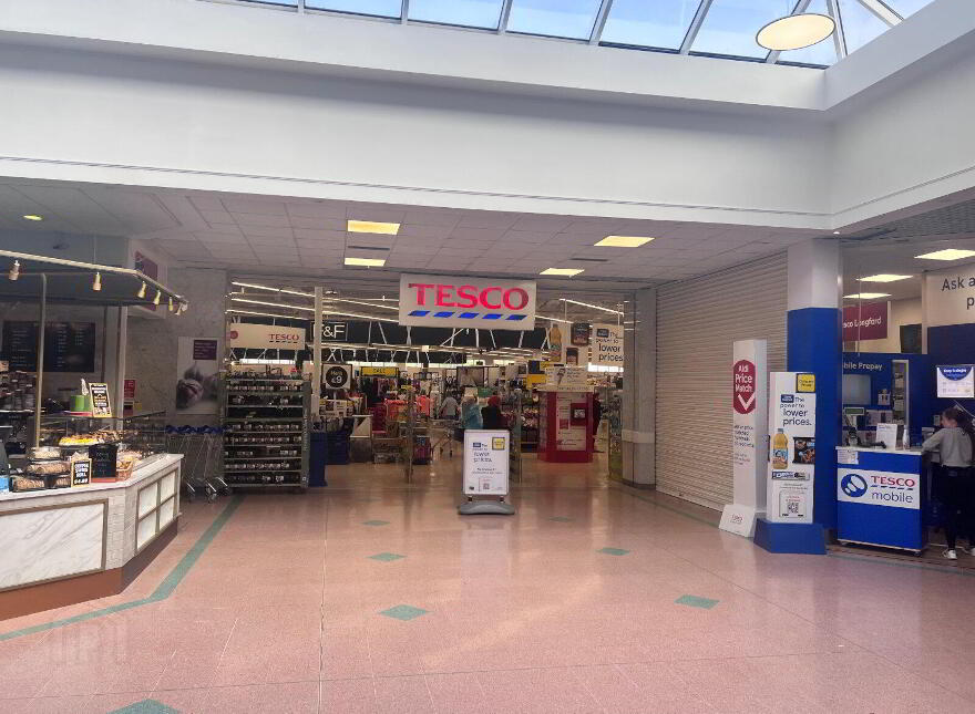 Unit 4 & 4A Longford Shopping Centre, Longford Town, N39KV48