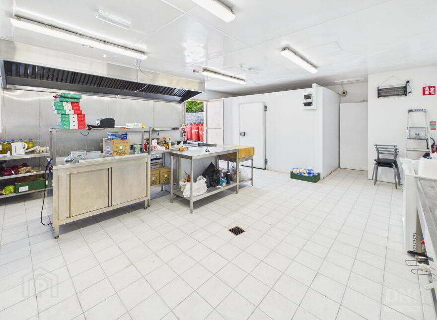 River Street, Clara, R35HH39