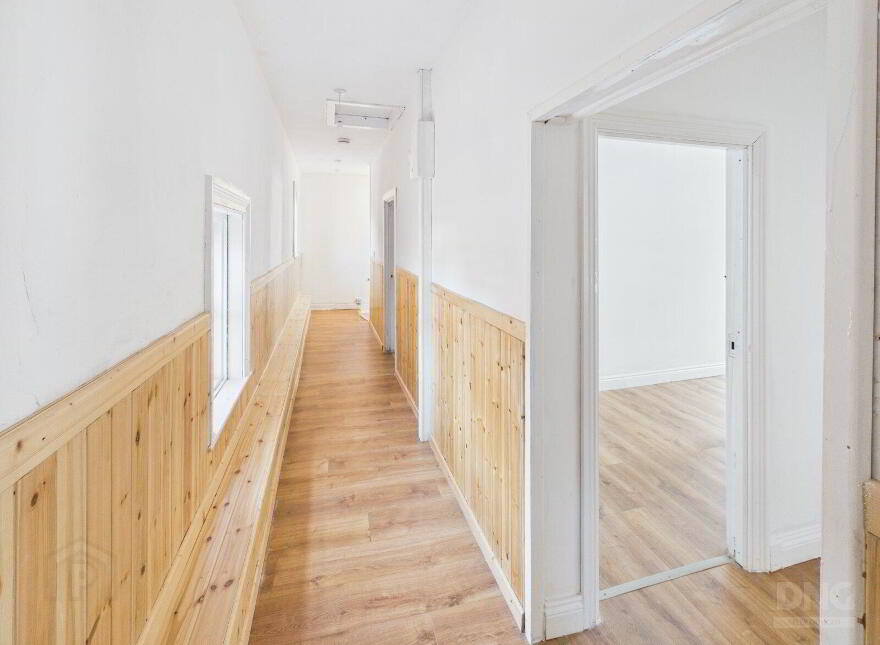 River Street, Clara, R35HH39