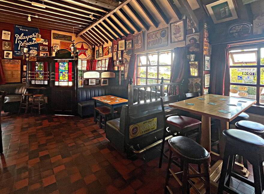 Mooneys Traditional Public House, An Rinn, Dungarvan, X35X685