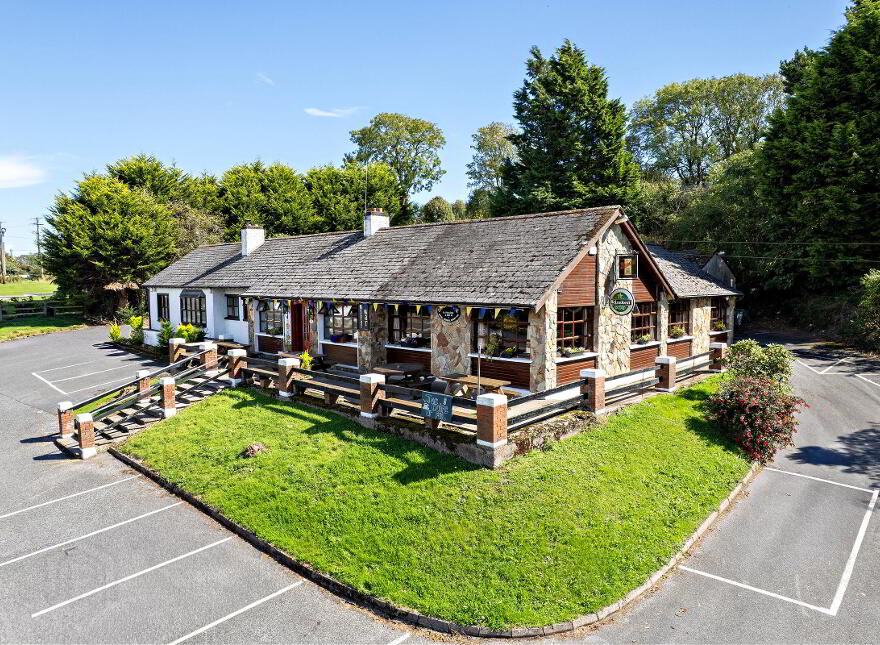 Mooneys Traditional Public House, An Rinn, Dungarvan, X35X685